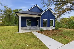 654 King St, Carrollton, GA 30117 - Photo 3
