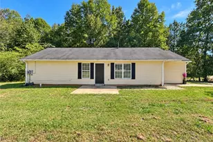200 Pine Ridge Dr, Carrollton, GA 30117 - Photo 3