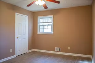 10787 Sanderling Ln, Jonesboro, GA 30238 - Photo 13