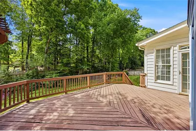 7525 S Spalding Lake Drive, Sandy Springs, GA 30350 - Photo 25