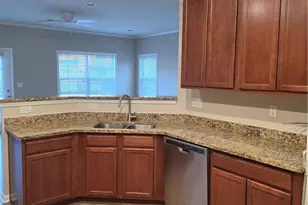 2710 Cedar Dr, Lawrenceville, GA 30043 - Photo 9