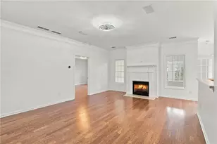 129 Holiday Road E, Buford, GA 30518 - Photo 7