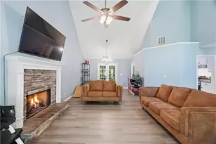 6338 Clearbrook Dr, Flowery Branch, GA 30542 - Photo 9