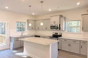 216 Magnolia Villas Dr, Cornelia, GA 30531 - Photo 11