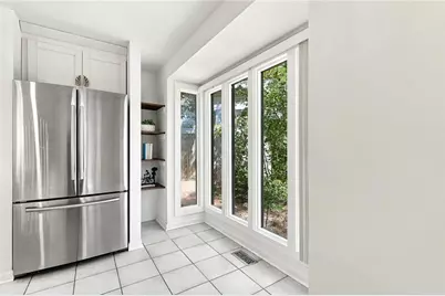 8555 Colony Club Drive, Alpharetta, GA 30022 - Photo 11