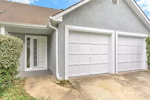 1039 Boardwalk Dr, Lawrenceville, GA 30044 - Photo 9