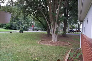 3304 Spring Dr, Atlanta, GA 30360 - Photo 17