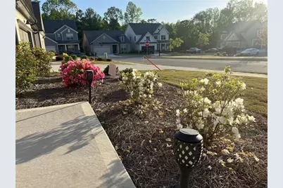 5461 Trillium Way, Flowery Branch, GA 30542 - Photo 3