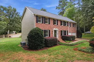1828 Chondra Dr, Marietta, GA 30062 - Photo 3
