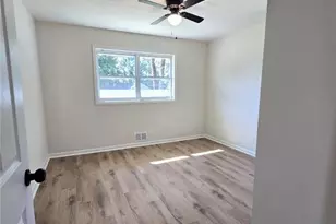 2613 Creek Ln, Snellville, GA 30078 - Photo 11