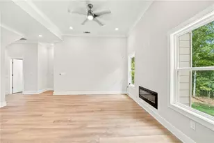 3902 Bouldercrest Rd, Ellenwood, GA 30294 - Photo 9