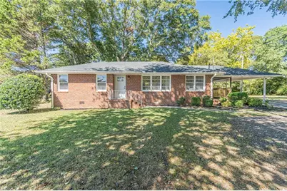 264 East Broad Street, Winder, GA 30680 - Photo 1