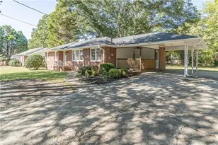 264 E Broad St, Winder, GA 30680 - Photo 3