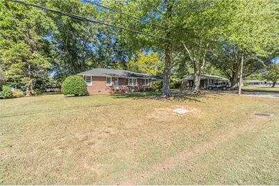 264 East Broad Street, Winder, GA 30680 - Photo 7