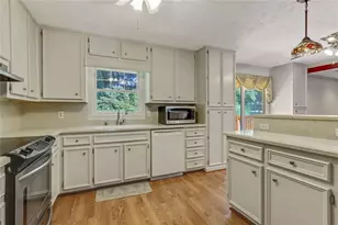 2026 Crescent Dr SW, Snellville, GA 30078 - Photo 11