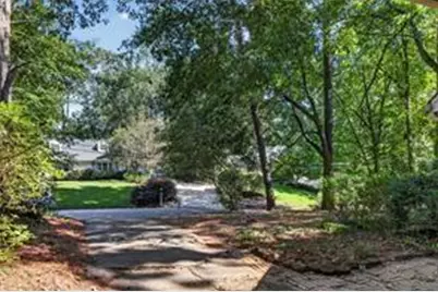 2552 Ridgewood Terrace NW, Atlanta, GA 30318 - Photo 3