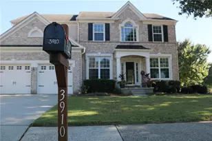 3910 Almandine Way Way, Cumming, GA 30040 - Photo 3