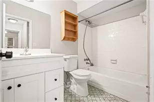 1330 Surrey Ln SW, Marietta, GA 30008 - Photo 17