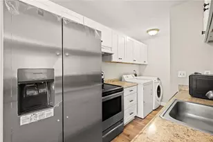1330 Surrey Ln SW, Marietta, GA 30008 - Photo 7
