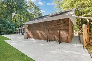 400 Hunters Glen Ct, Atlanta, GA 30328 - Photo 41