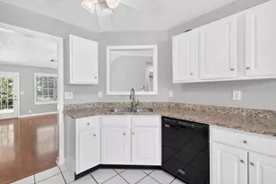 6285 Huntcliff Dr, Flowery Branch, GA 30542 - Photo 15