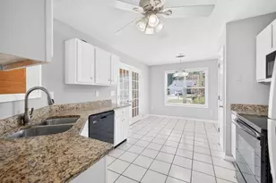 6285 Huntcliff Dr, Flowery Branch, GA 30542 - Photo 9