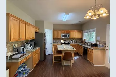 609 Glen Creek Way, Buford, GA 30518 - Photo 9