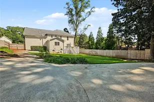 1886 Briarlake Cir, Decatur, GA 30033 - Photo 39