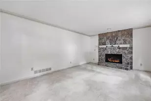 1726 W Point Cir, Marietta, GA 30068 - Photo 5