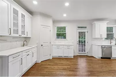 2237 Parkview Court NW, Atlanta, GA 30318 - Photo 9