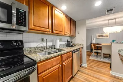 6900 Roswell Road #Q26, Atlanta, GA 30328 - Photo 19