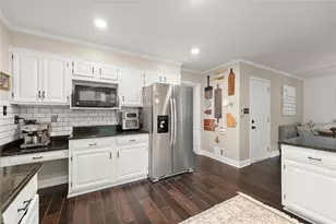 4487 Quarter Horse Dr NE, Roswell, GA 30075 - Photo 11
