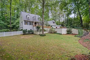 260 Burdette Rd NW, Sandy Springs, GA 30327 - Photo 3