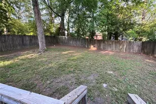 136 Victor Cir NW, Atlanta, GA 30314 - Photo 11