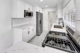 136 Victor Cir NW, Atlanta, GA 30314 - Photo 5