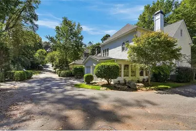 1426 Hedgewood Lane NW, Kennesaw, GA 30152 - Photo 3