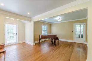 2367 Ridgeway Ave, College Park, GA 30337 - Photo 9