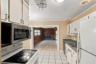 620 S Gordon Circle, Hapeville, GA 30354 - Photo 9