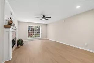 6851 Roswell Rd, Sandy Springs, GA 30328 - Photo 15