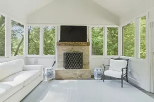 1350 Battleview Dr NW, Atlanta, GA 30327 - Photo 3