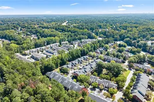 9000 Lexington Dr, Roswell, GA 30075 - Photo 53