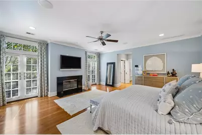 4659 Club Circle NE, Atlanta, GA 30319 - Photo 9