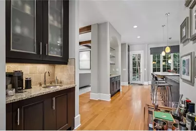 4659 Club Circle NE, Atlanta, GA 30319 - Photo 19
