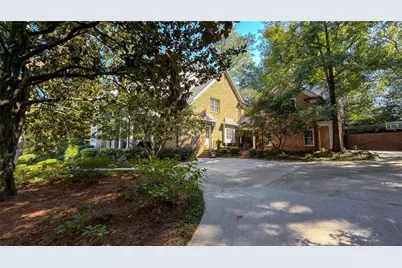 4659 Club Circle NE, Atlanta, GA 30319 - Photo 47
