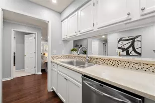 704 Barrington Hills Dr, Sandy Springs, GA 30350 - Photo 19