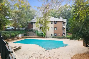704 Barrington Hills Dr, Sandy Springs, GA 30350 - Photo 5