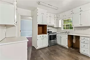 4258 Executive Dr, Stone Mountain, GA 30083 - Photo 13