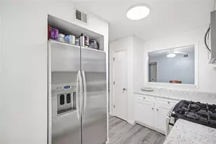 703 Woodcliff Dr, Sandy Springs, GA 30350 - Photo 5