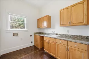 7611 Regency Cir, Sandy Springs, GA 30350 - Photo 23