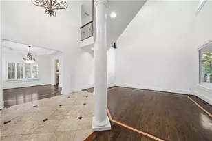 7611 Regency Cir, Sandy Springs, GA 30350 - Photo 21